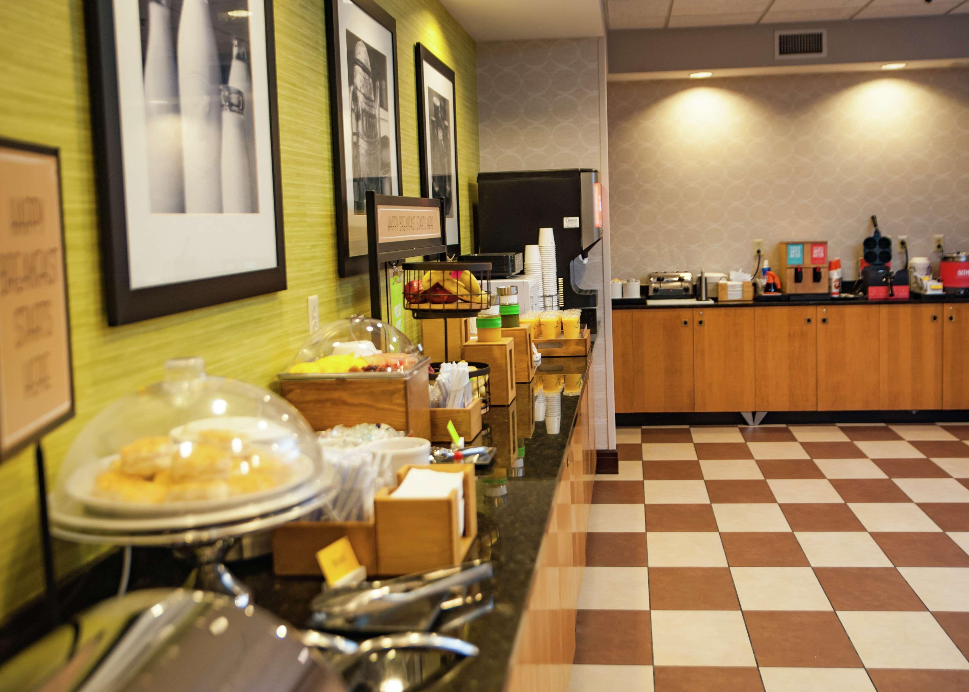 Hampton Inn Norfolk Ngoại thất bức ảnh